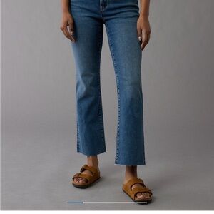 American Eagle Outfitters Women's Medium Blue cropped Jean